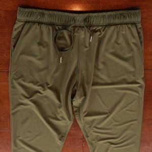 Zyia Joggers - Olive size L